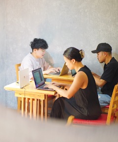 Nomadnia gallery image 1